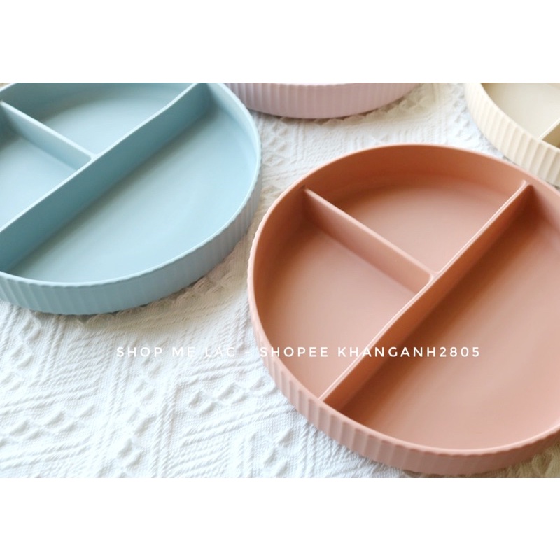 Khay ăn dặm silicon tròn 3 ngăn đế hít chống lật, màu pastel phong cách Hàn Quốc