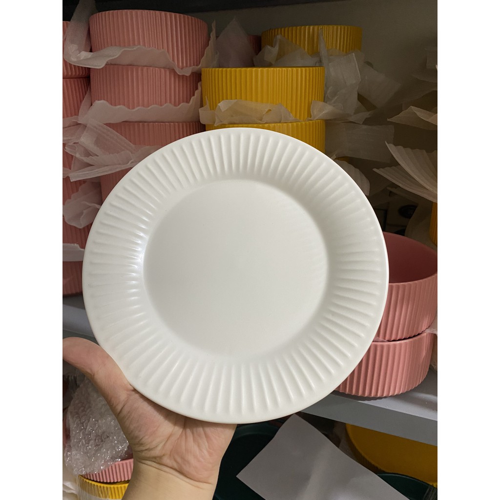 (HOT - ẢNH THẬT) Đĩa tròn vân sọc hoa cúc Hepburn 2 màu trắng/xanh phong cách Bắc Âu - hàng cao cấp không chì xuất khẩu
