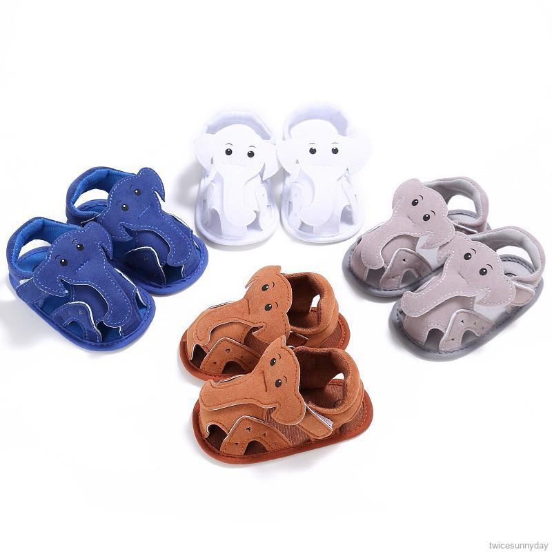 Giày tập đi họa tiết chú voi dễ thương cho bé