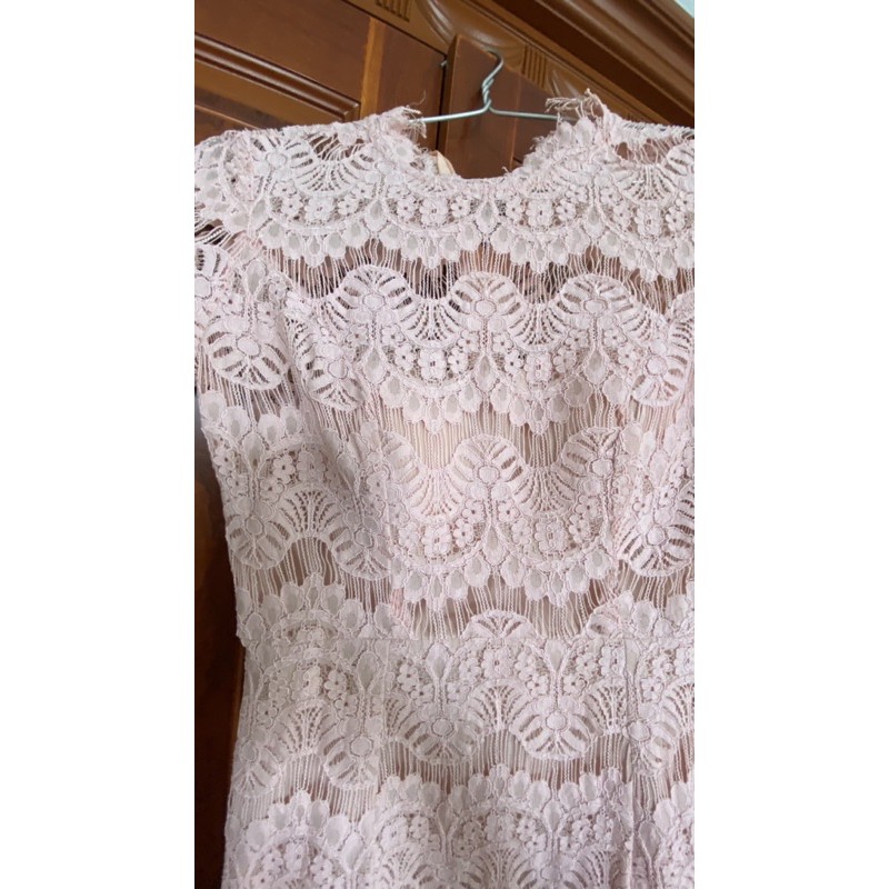 Thanh lý đầm ren hồng