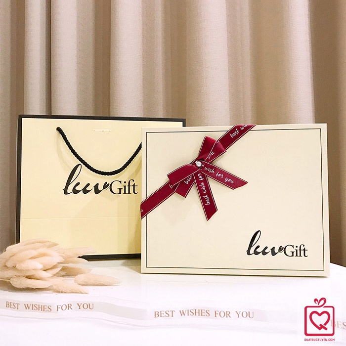 Bộ quà tặng Love is Blue túi tote, móc khoá, dây buộc tóc dễ thương Luv142 tặng bạn, gái người yêu độc đáo