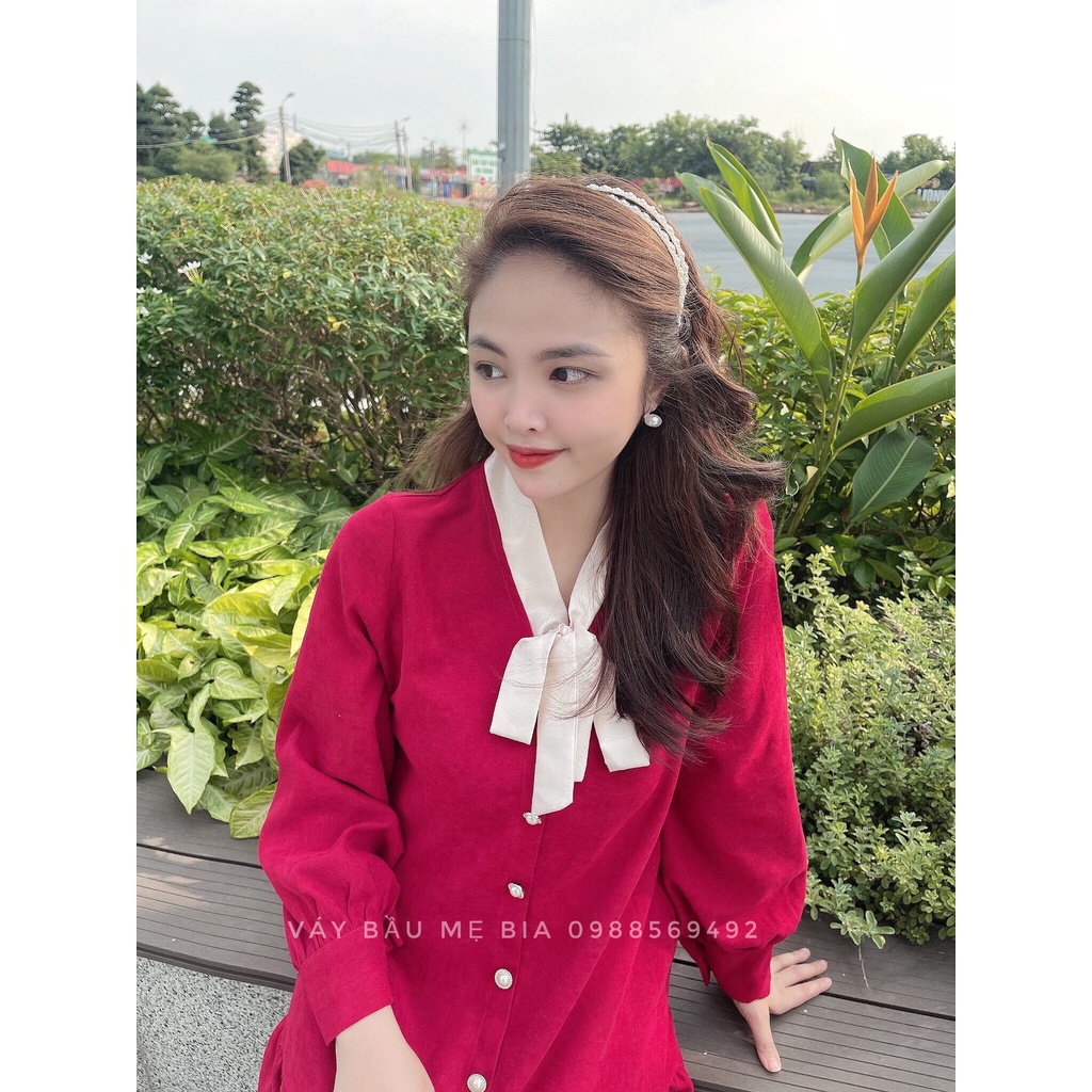 Váy Bầu Thu Đông - Đầm Bầu GUME chất vải nhung tăm vân gỗ phối cổ nơ be MB259
