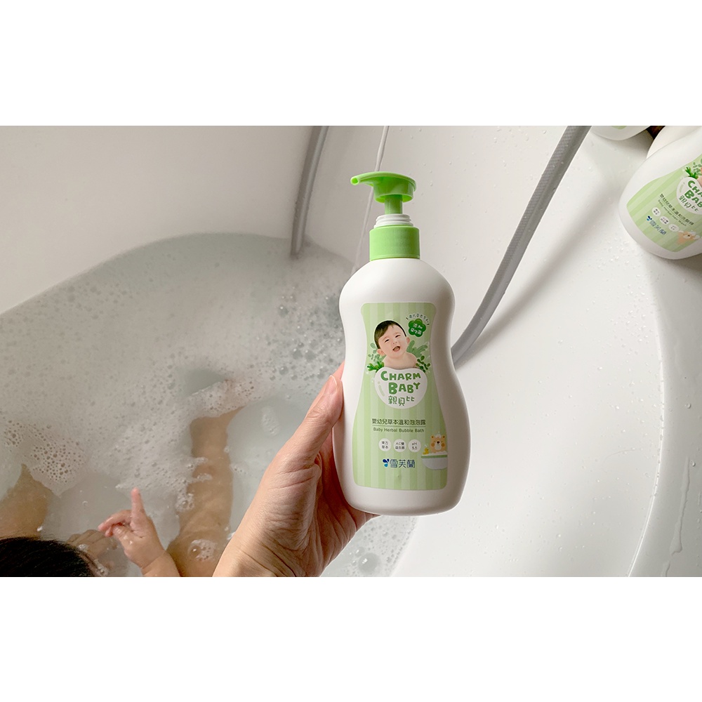 Sữa tắm gội tạo bọt bong bóng ôn hòa CHARM BABY Baby Bubble Bath 400ml