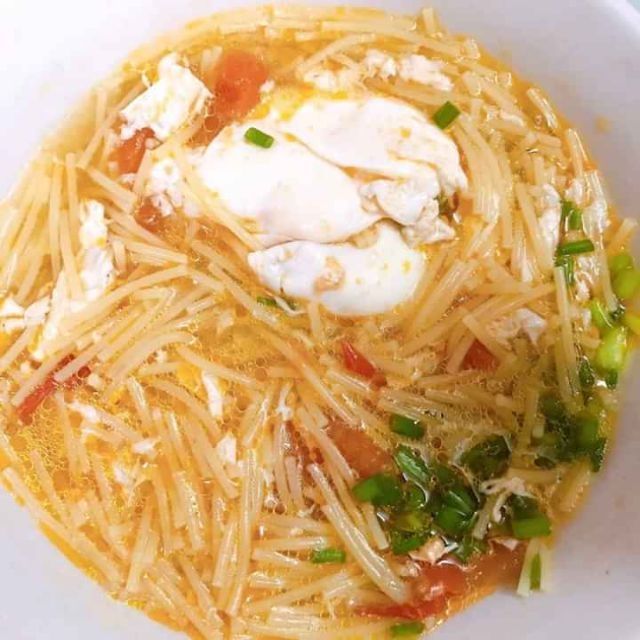 Bún mì udon tách muối cho bé Hakubaku Nhật gói 100g