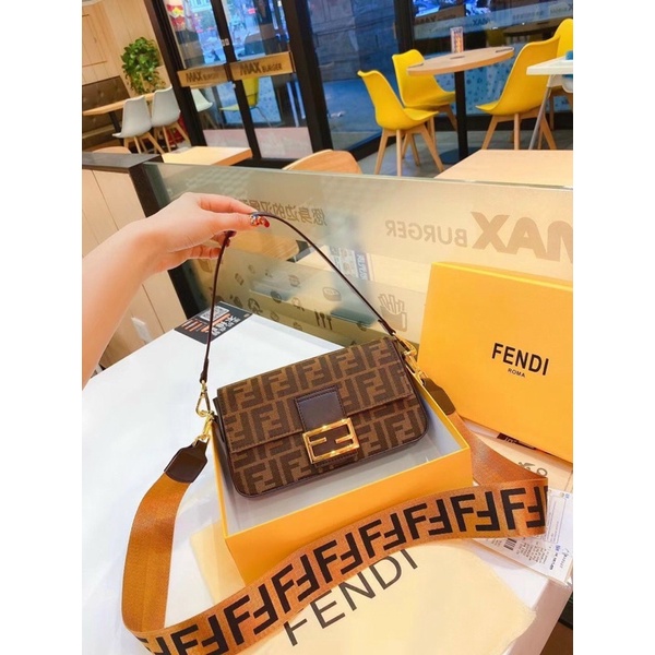 Túi xách nữ Fendi Full box