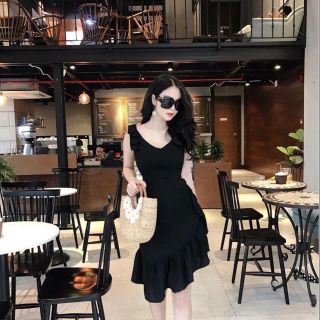 Đầm body cổ v bèo nhúng cực sang chảnh