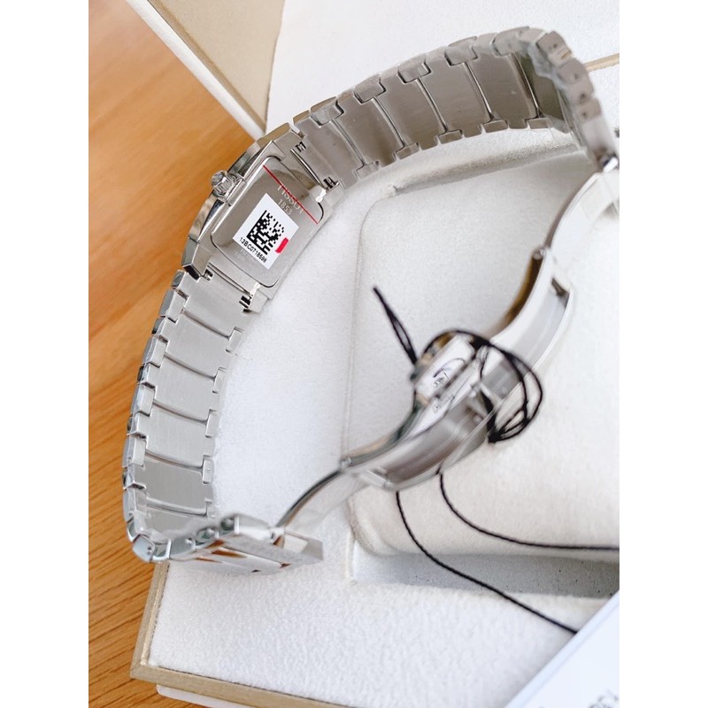 Đồng hồ nữ Tissot T073.310.11.017.00 size 31x25mm
