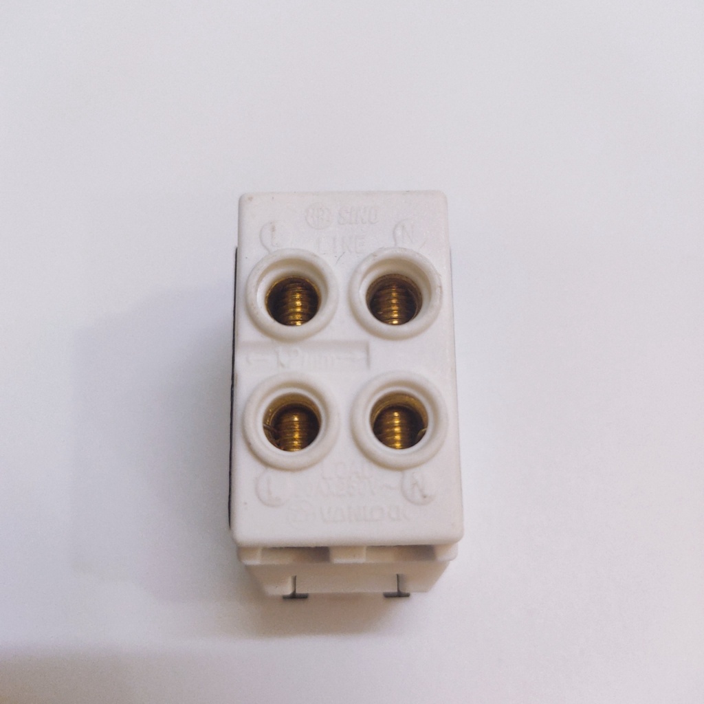 Công tắc 2 cực 20A có đèn báo Sino S18CCMD20/NS dùng chung cho Sê ri S98CC , S18CC , S18CCS , S18H