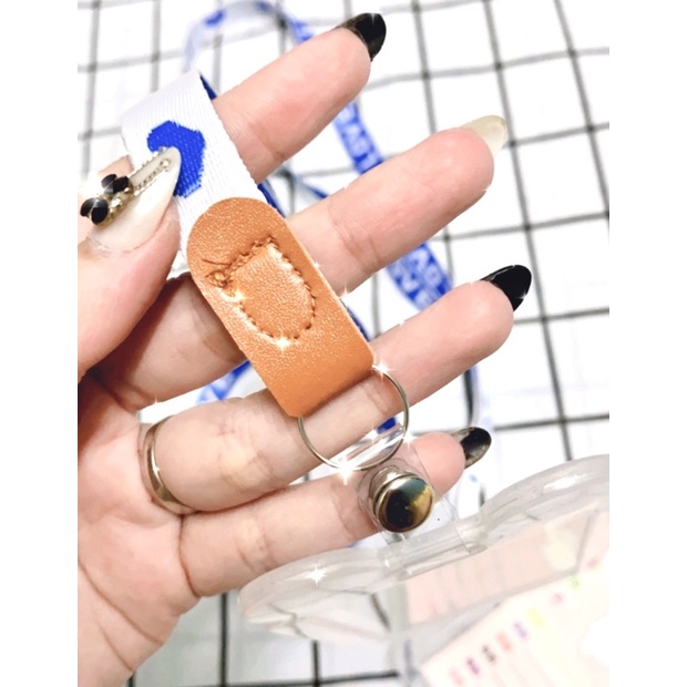 Dây Đeo Thẻ Tai Chuột Dễ Thương Trong Suốt Kích Thước Bao Thẻ: 8,5cmx5,5cm