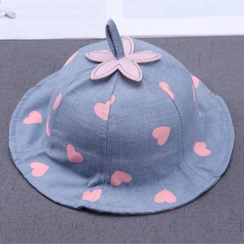 Mũ Bucket trang trí họa tiết trái tim đáng yêu cho bé