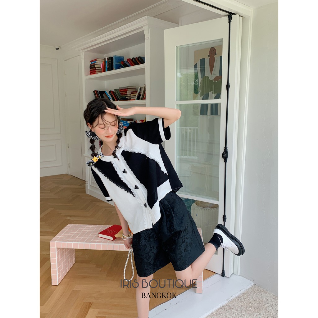 「Hàng sẵn」IRIS BOUTIQUE 22/SS IS151 heart button -Áo sơ mi