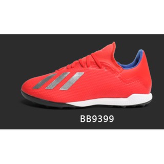 Giày đá bóng ADIDAS.