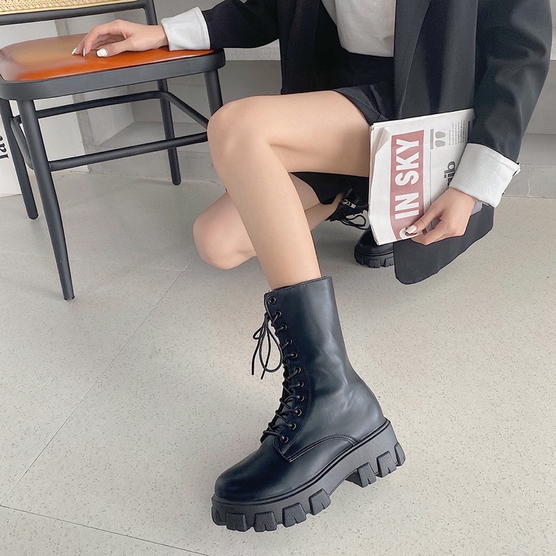 Boots da cao cổ hot hit QINNI Boots cao cổ phối đồ cực chất. Hàng sale giá cực tốt.