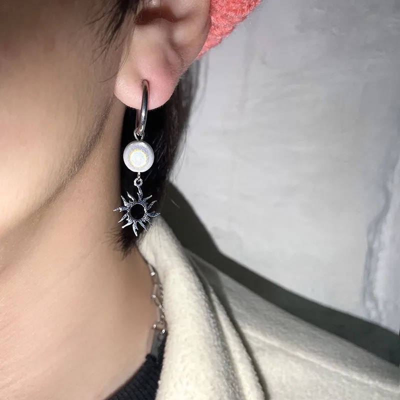 Khuyên tai mặt dây hình mặt trời đính ngọc trai giả thời trang cá tính