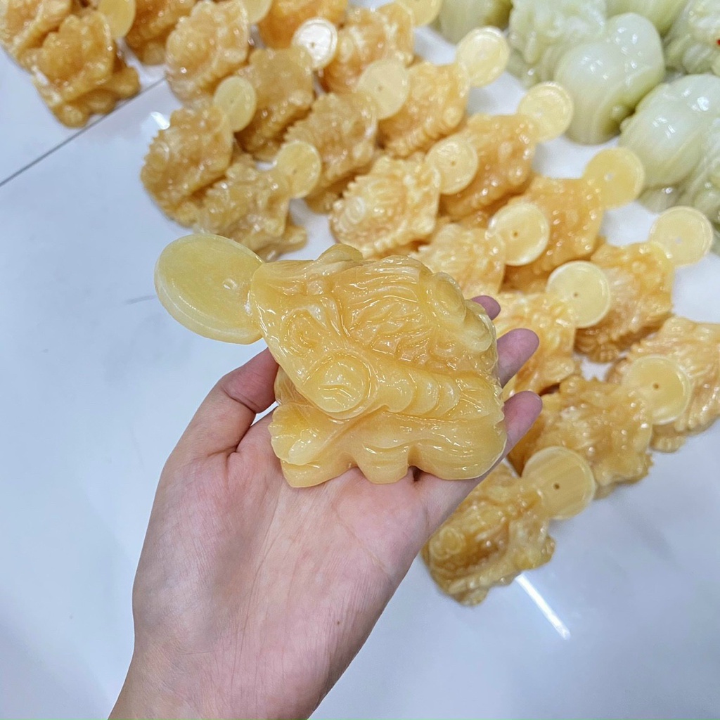 CÓC NGẬM TIỀN  BẰNG ĐÁ NGỌC HOÀNG LONG
