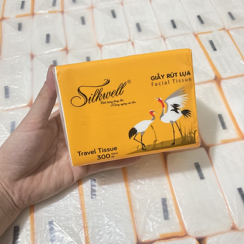 Giấy rút lụa Silkwell Facial Tissue 3 lớp bỏ túi siêu mềm mịn kích thước: 120mm x185mm (hàng chính hãng)
