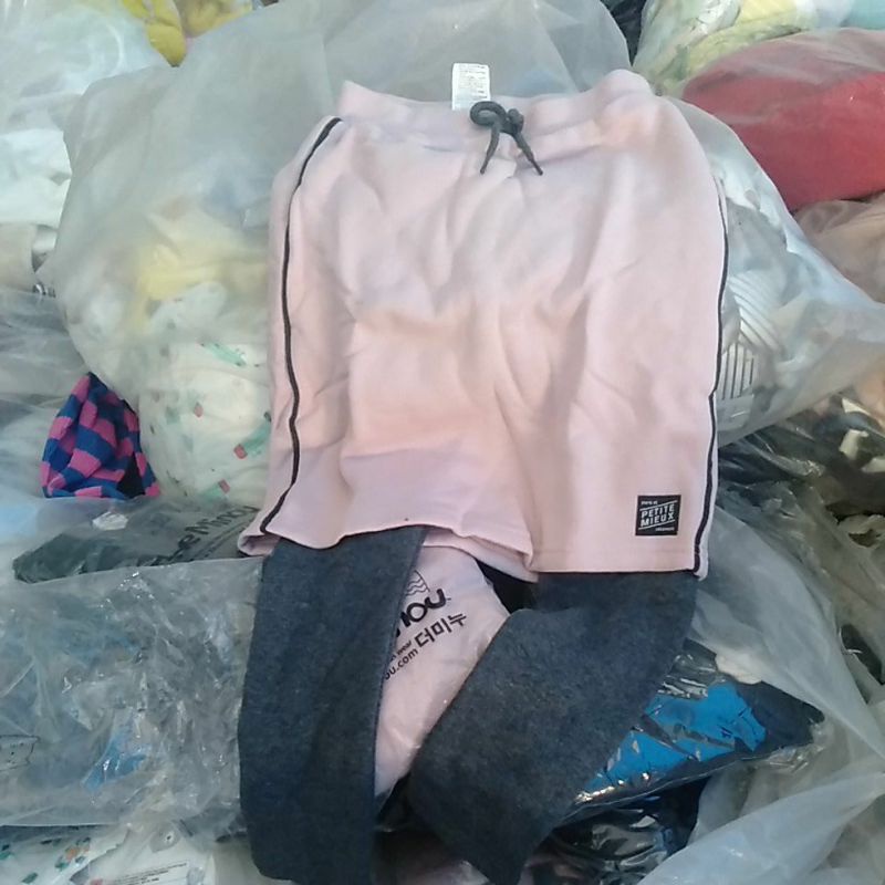 - Quần váy lót lông Petite xuất Hàn