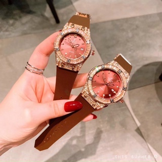 Đồng Hồ Cặp Hubblo Viền Đá Vuông