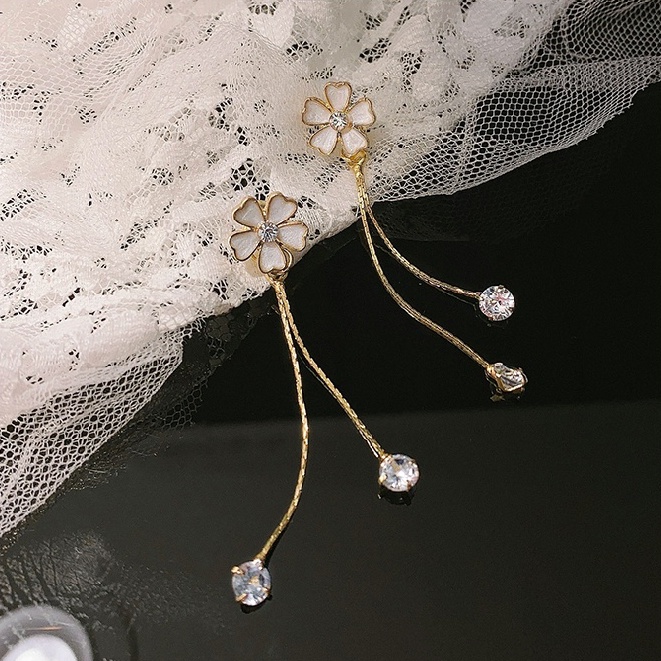 Khuyên tai hình bông hoa phối tua rua thời trang Hàn Quốc cho nữ