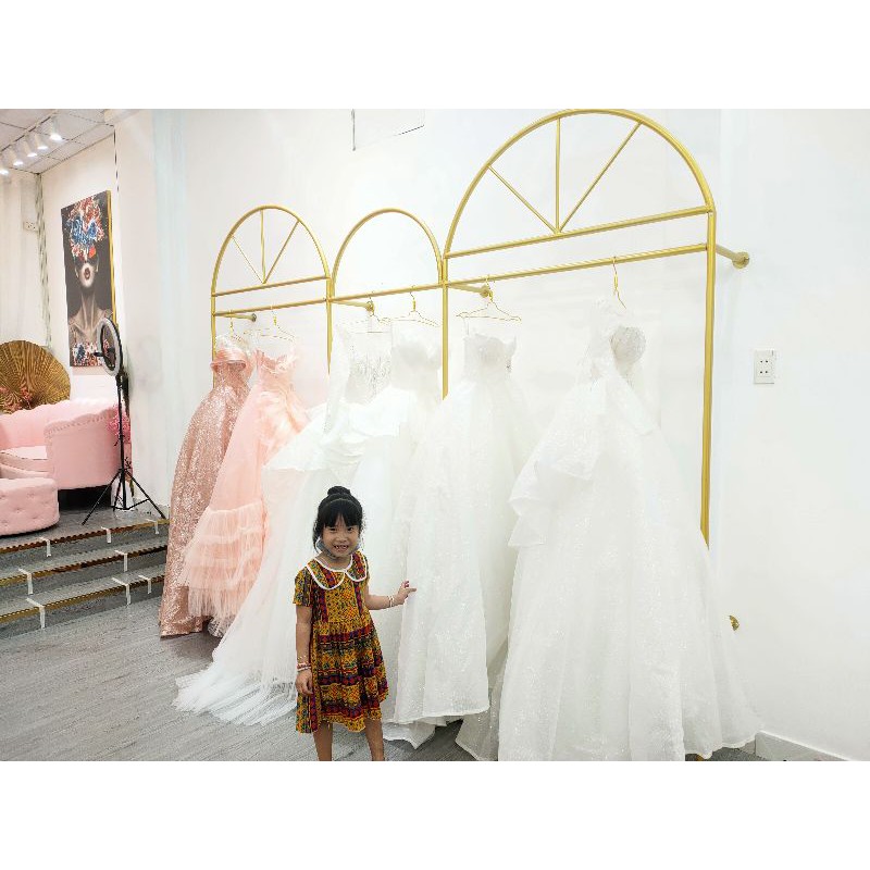 khung treo áo cưới