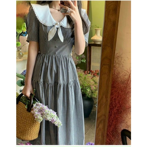 Đầm caro cổ sen