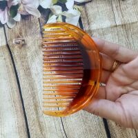 Lược tròn chải tóc