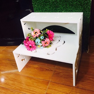 Kệ để chân làm móng