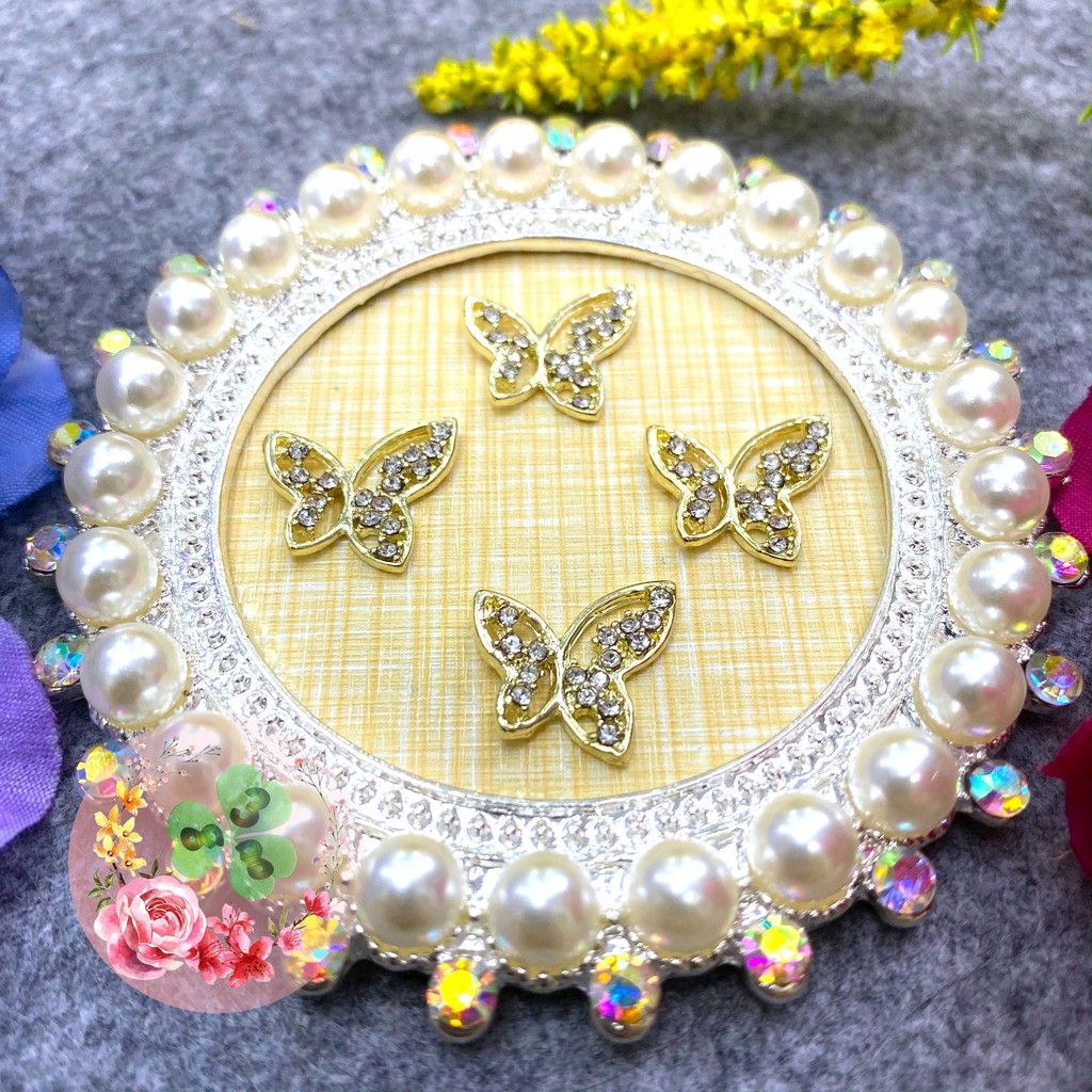 Mã CR034 . Charm kim loại đính đá trang trí móng siêu xinh.