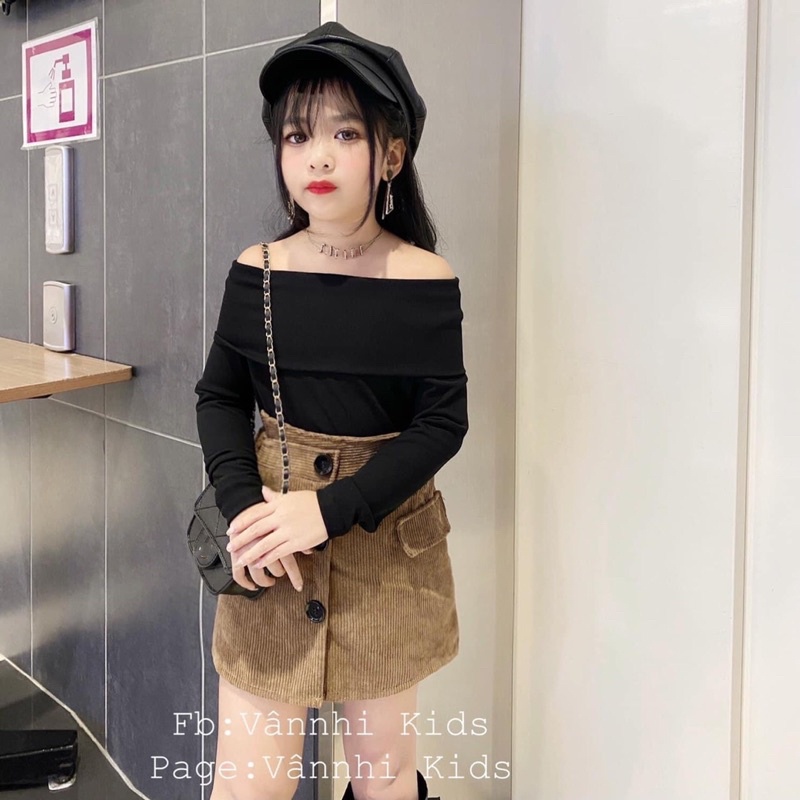 Bộ áo trễ vai kèm chân váy nhung cho bé gái