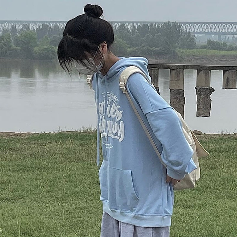 Áo hoodie mỏng dáng rộng màu xanh dương in chữ phong cách Hàn Quốc thời trang mùa thu năm 2021 cho nữ