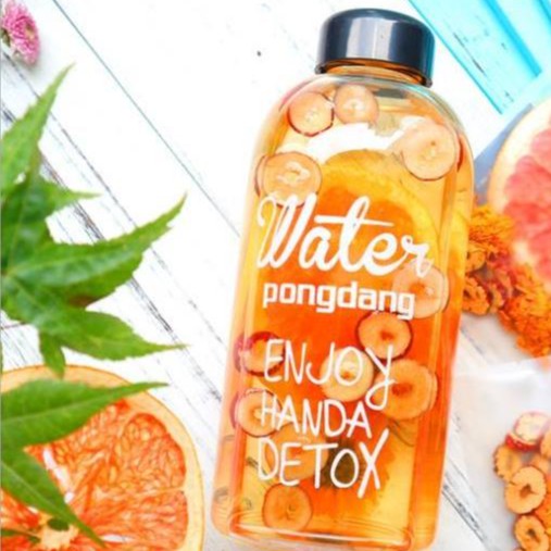 Bình nhựa đựng nước detox