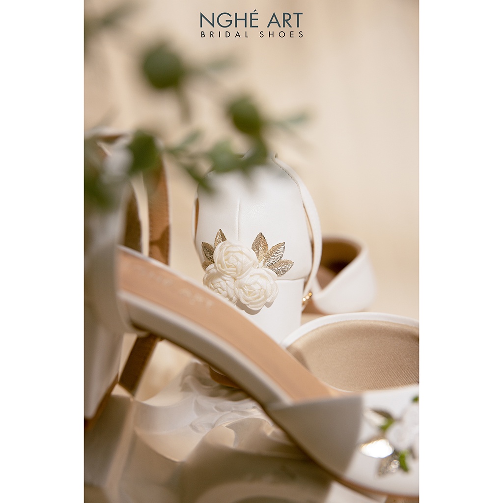 Giày cưới Nghé Art hoa 298 trắng