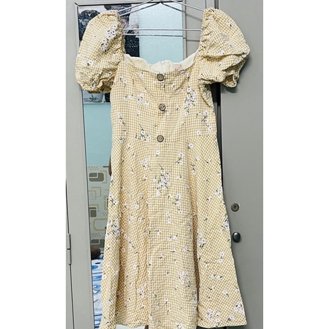 Thanh lý váy Lép size S like new