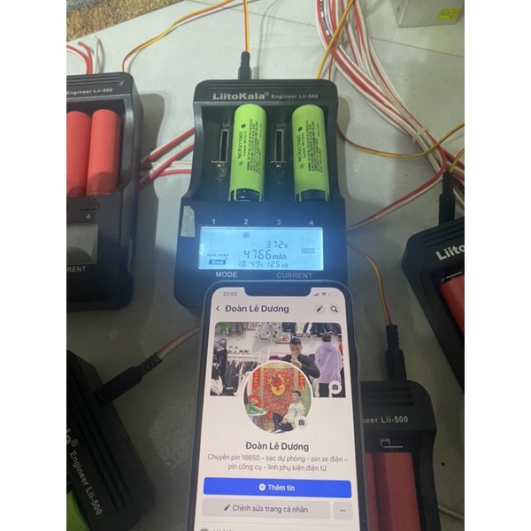 01 Pin 21700 dung lượng 4500mah và 3200mah