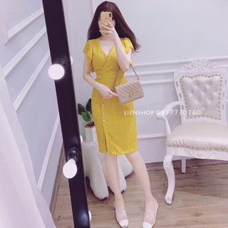 Váy ren lệch cổ V