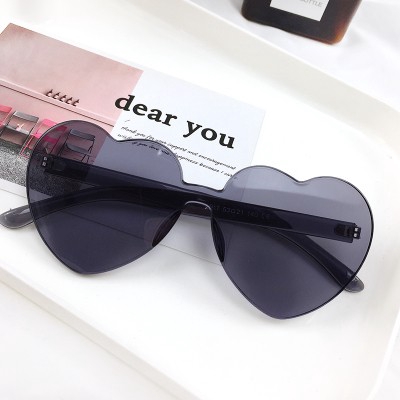 Kính mát giả tiếng anh hình trái tim độc đáo chống tia UV400 | BigBuy360 - bigbuy360.vn