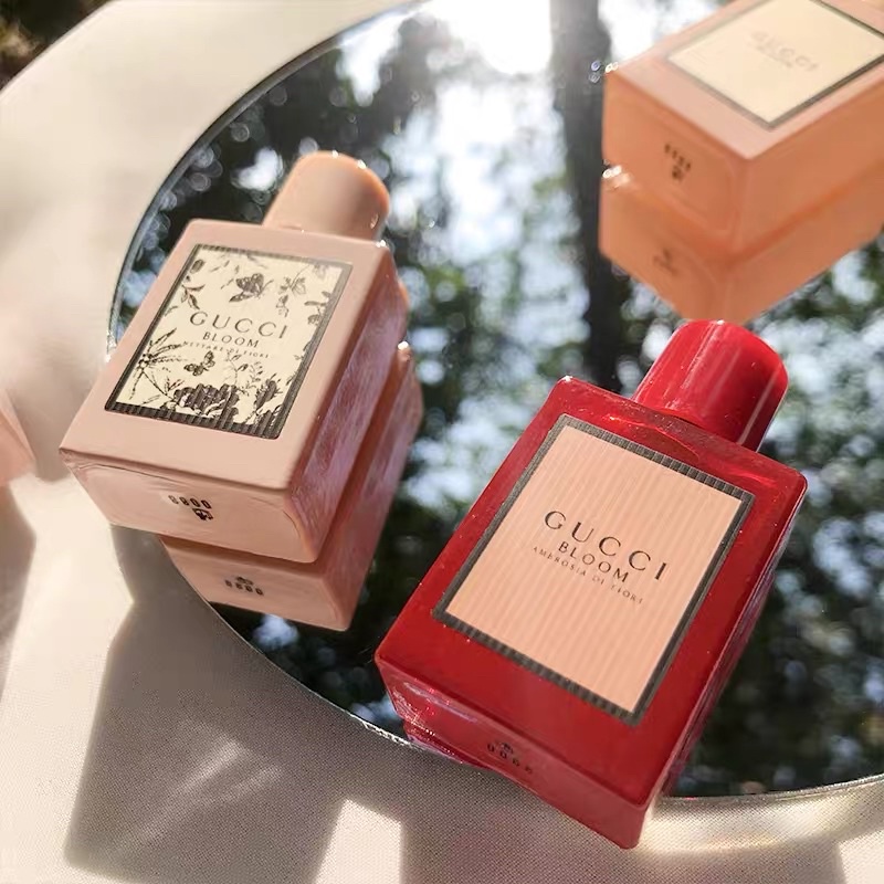 Set nước hoa Gucci Bloom 5ml mini bộ 4 mùi hương quyến rũ khó cưỡng dành cho các nàng lôi cuốn cả cánh đàn ông