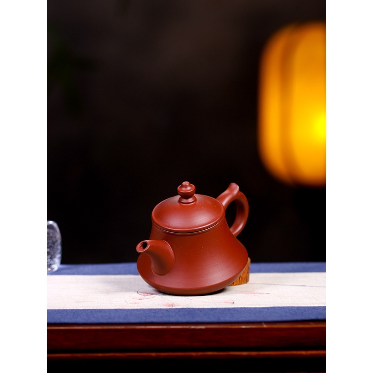 Ấm Tử Sa Nghi Hưng Ngọc Tháp 220 ml (Đại Hồng Bào)