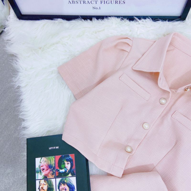 Set croptop hồng xước cổ sơ mi tay phồng + Chân váy chữ A hồng