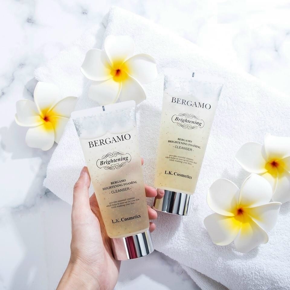 🌟 Sữa Rửa Mặt Bergamo Brightening Foaming Cleanser Dạng Gel 150ml * Mỹ phẩm CH T1T