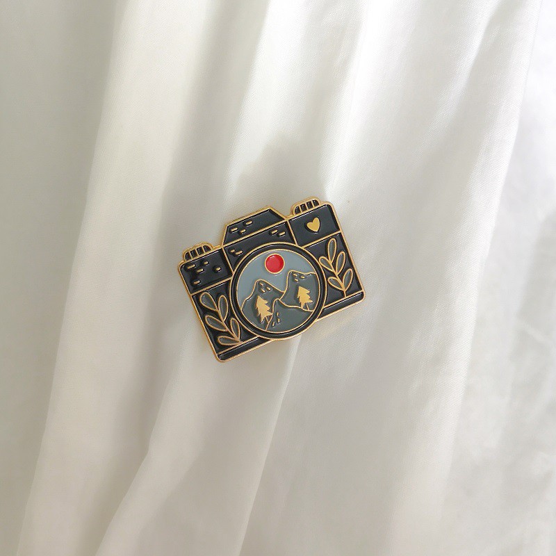Ghim cài áo QIHE JEWELRY trang trí hình máy ảnh hoạt hình phong cách retro Nhật Bản