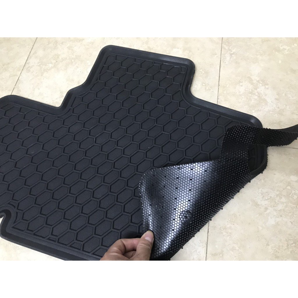 Thảm Sàn Cao Su Cho Xe Mitsu Attrage 2019 2020 2021-2023 màu đen chữ đỏ hoặc chữ xám trắng