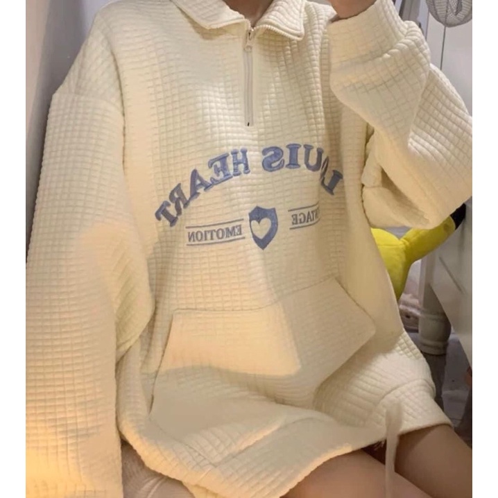 Áo polo len xốp thêu heart | BigBuy360 - bigbuy360.vn