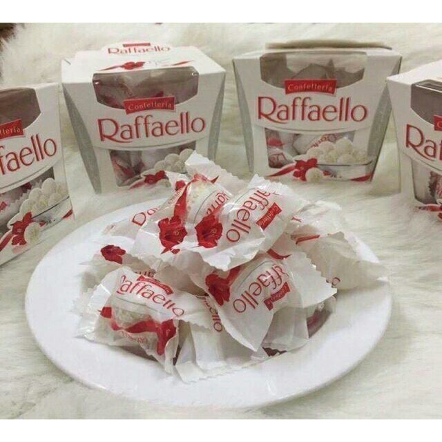 bánh Raffaello phủ dừa hạnh nhân