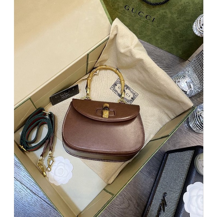 Túi gc quai gỗ logo GG to size22