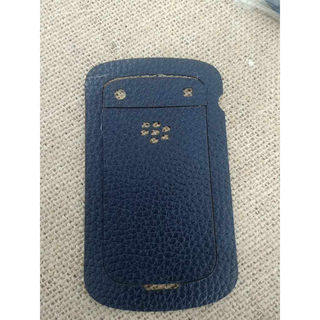 Miếng Dán Da Điện Thoại Blackberry Bold 9900/9930 - Da Bò Thật