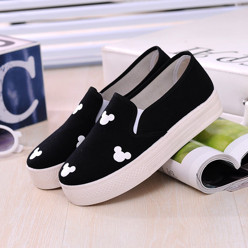 Giày slip on giày mũi tròn đế độn gấu cute 1820 dieuphan