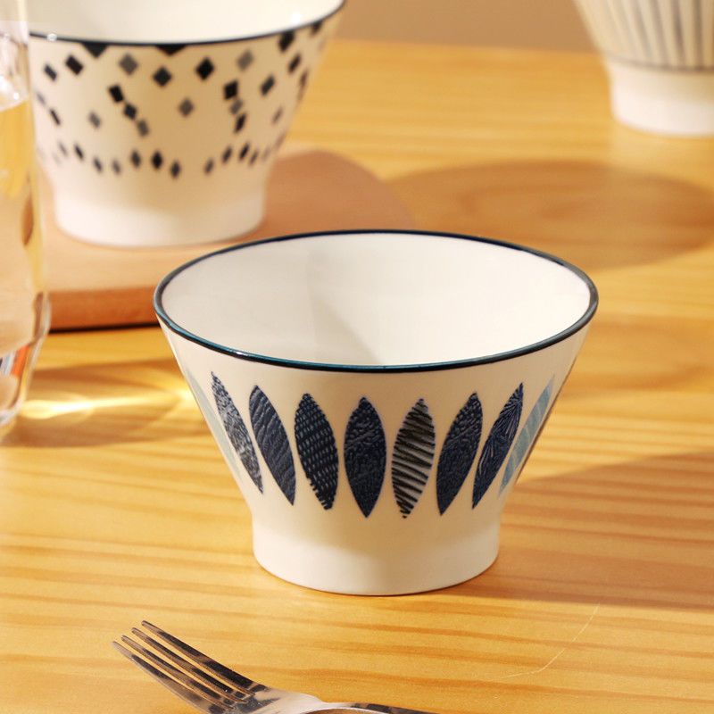 Combo 4-5 bát ăn cơm họa tiết phong cách Nhật cực xinh, bát sứ hình nón size 5 inch