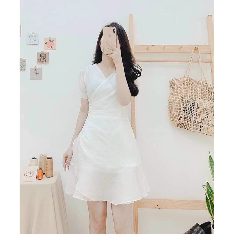 Váy tay bồng xếp li eo đính chuổi | BigBuy360 - bigbuy360.vn
