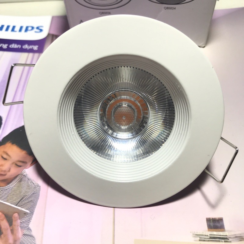 Choá đèn chiếu điểm âm trần QBS022
